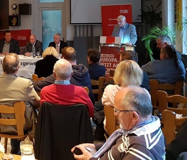 Reinhard Nold spricht zur EU-Wahl und schließt die Veranstaltung | Foto: DGB Lehrte