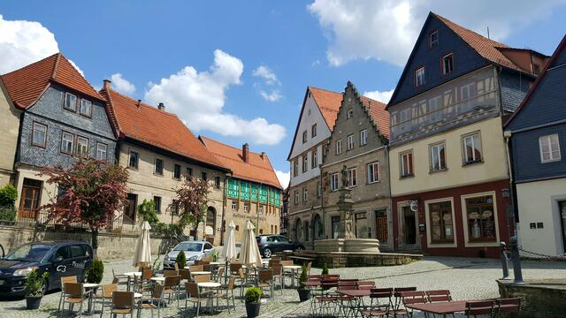 Oberstadt, Marktplatz, Blick auf Altes Rathaus