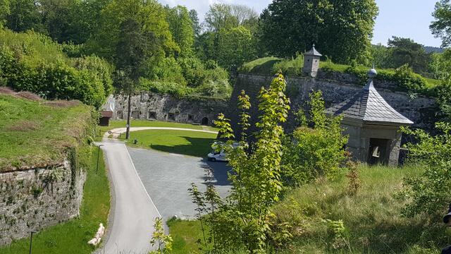 Bastion II (St.Valentin) mit Blick auf Anlage "Ravelin Anton" und "Contregard Carl".