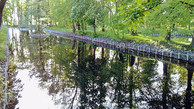 Der Gutspark in Großjena - präsentiert sich in neuer Schönheit !