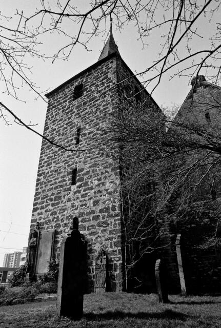 Der mächtige Turm von Sankt Nicolai stammt noch aus dem Mittelalter.