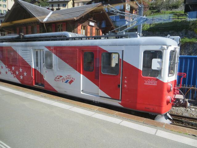 Eisenbahnfreunde können reichlich Fotoausbeute machen. Hier der Mont-Blanc-Express