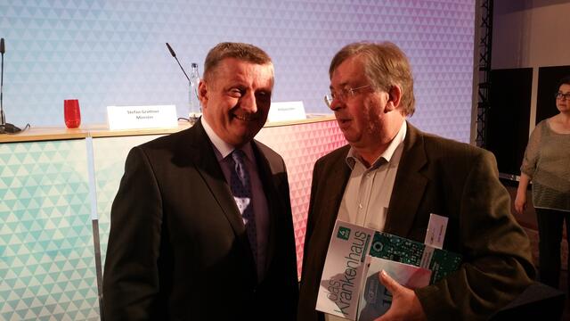 ... Hermann Gröhe als Bundesminister der Gesundheit und