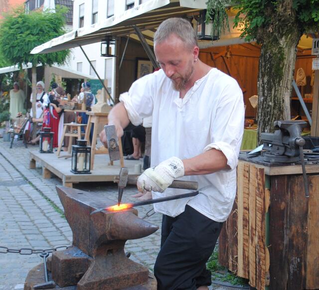 Handwerkskunst hautnah bei der "Friedberger Zeit"