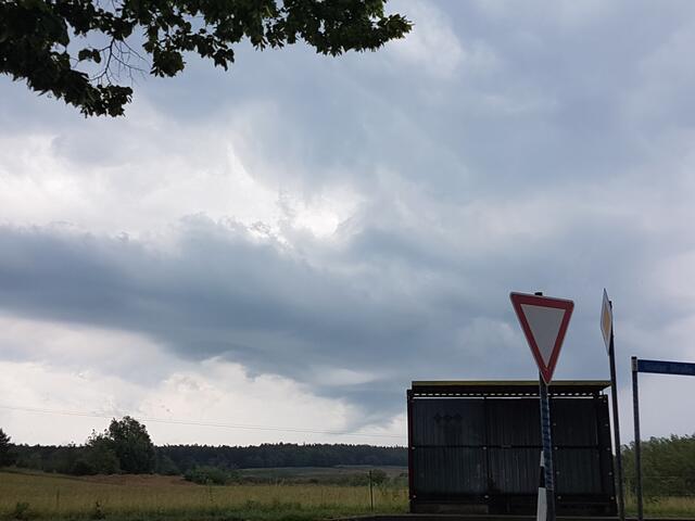 ... und der Himmel etwas heller wird ... Eintritt in den ADFC mit Rabatt-Code: https://www.adfc.de/formulare/beitrittserklaerung-fuer-einstiegsmitglieder/?aktionscode=62-F21