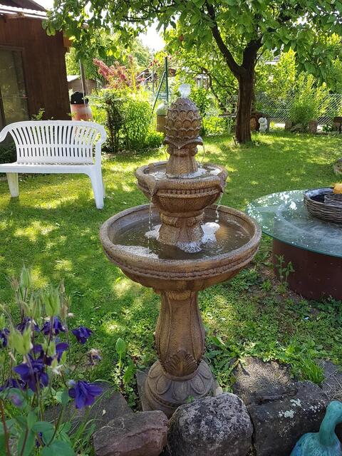 Der Neue Brunnen ist endlich aufgebaut ---2 Jahre mußte ich warten, bis er endlich jetzt steht !