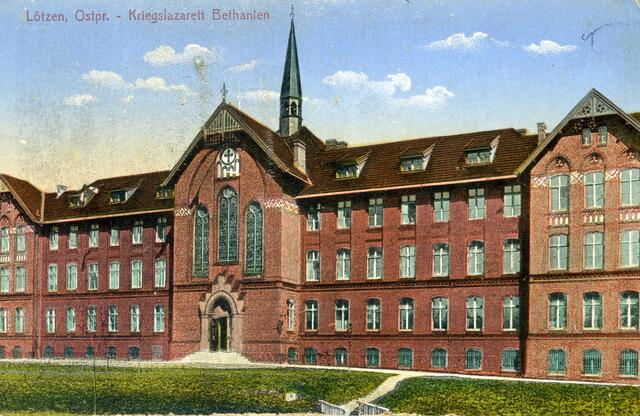 Mutterhaus in Lötzen (1915) > https://de.wikipedia.org/wiki/Diakonische_Stiftung_Bethanien_(Lötzen)#/media/Datei:Kriegslazarett_Bethanien_Lötzen_1915.jpg | Foto: wie vor