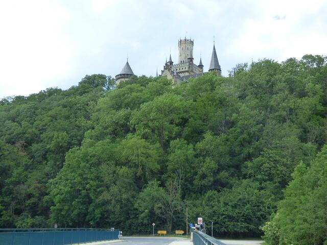 Direkter Blick von der Leinebrücke