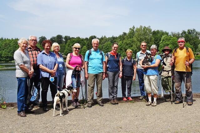 unsere Wandergruppe am Bremer Teich