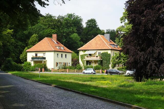 ehemalige Offizierswohnhäuser für den benachbarten Fliegerhorst in Quarmbeck
