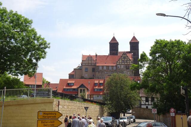 Stiftskirche mit Renaissanceschloss auf dem Schlossberg