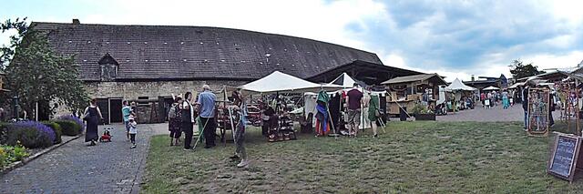 Das Querfurter Burgfest ist das größte Historienspektakel seiner Art im Saalekreis. Ein Besuch lohnt sich !