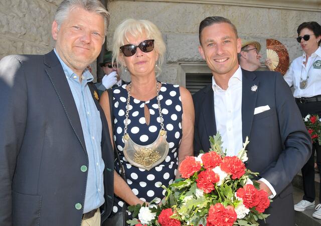 Prominenz: ganz rechts Ratsherr Angelo Alter
