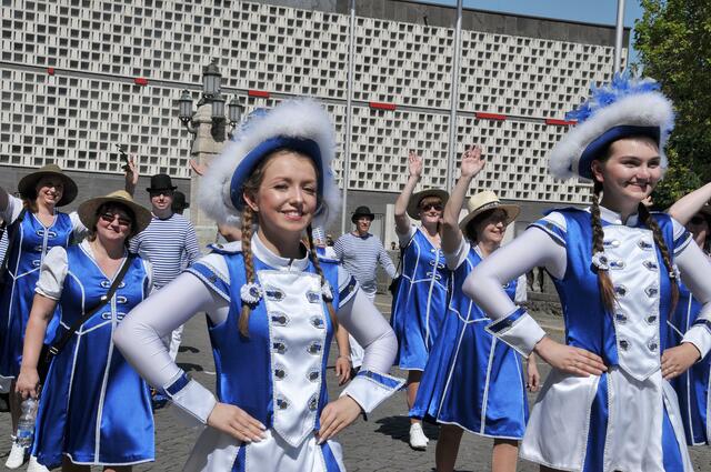 Die Funkenartillerie Blau-Weiß