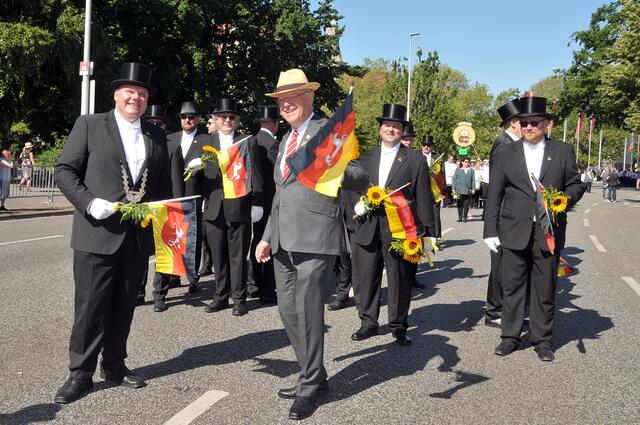 Ministerpräsident Stephan Weil (Mitte) marschierte mit.