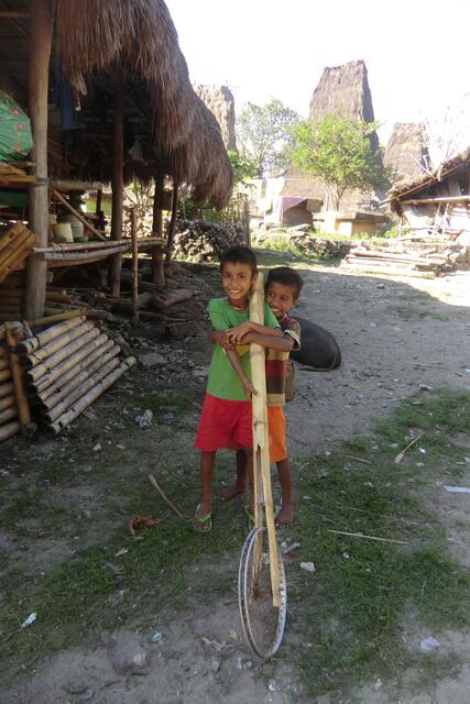 Selbstgebasteltes Spielzug