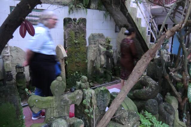 " Raubkunst " oder geschickt auf alt gemachte Fälschung beim "Antiquitätenhändler"