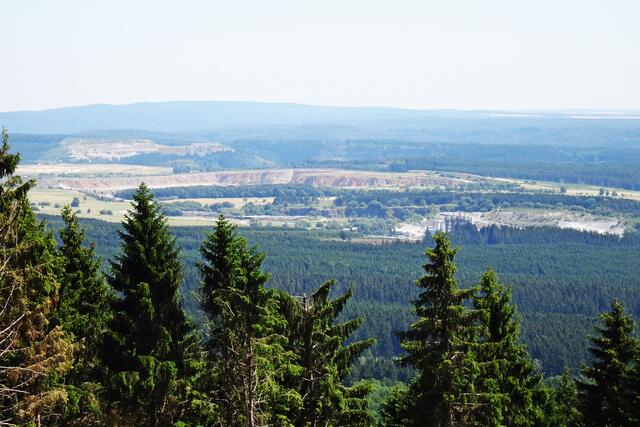 Blick zum Abbaugebiet Elbingerode