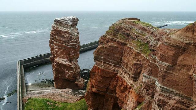 Helgoland: Lange Anna &gt;  https://pixabay.com/de/photos/helgoland-lange-anna-nordsee-361167/ | Foto: wie vor