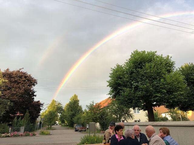Ein wunderbarer Regenbogen zeigte sich während der Brotzeitphase.