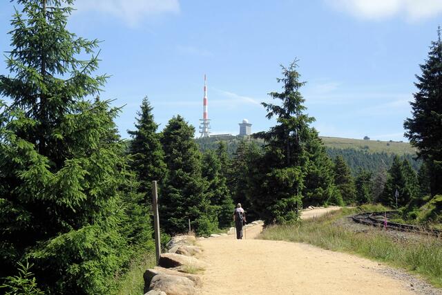 am neuem Goetheweg, rechts die Bahngleise