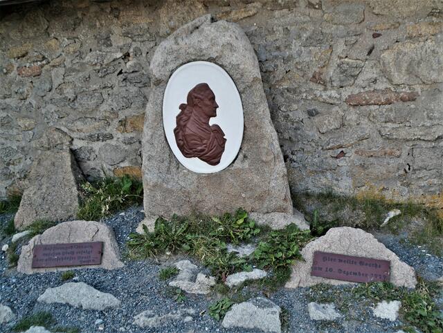 Goethe - Gedenkstein am Wolkenhäuschen auf dem Brockengipfel