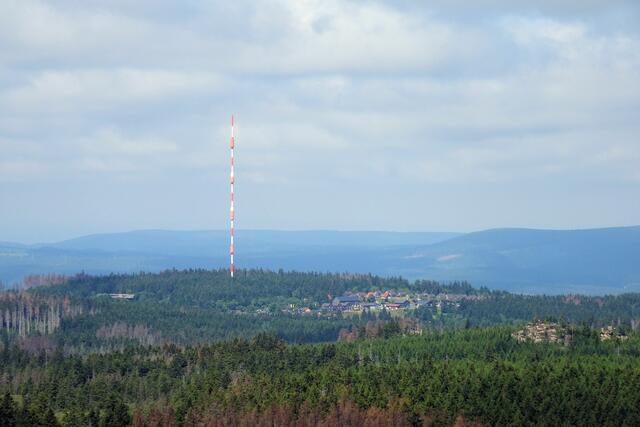 Blick vom Goetheweg zum Sender Torfhaus