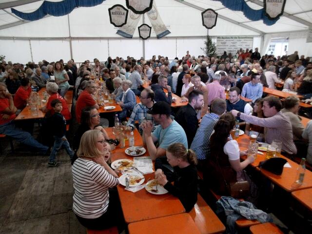 Und so sehen die Musiker auf der Bühne ihr Publikum.