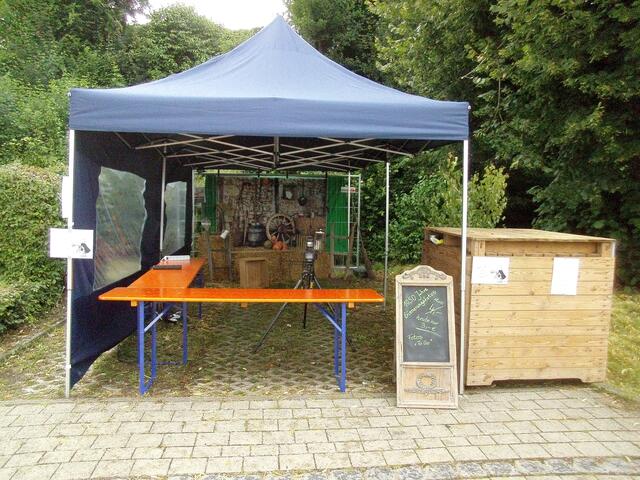 Fotos mit historischem Hintergrund: Das Fotozelt auf dem Festgelände.