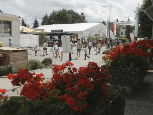 Das nachmittägliche Festgelände.