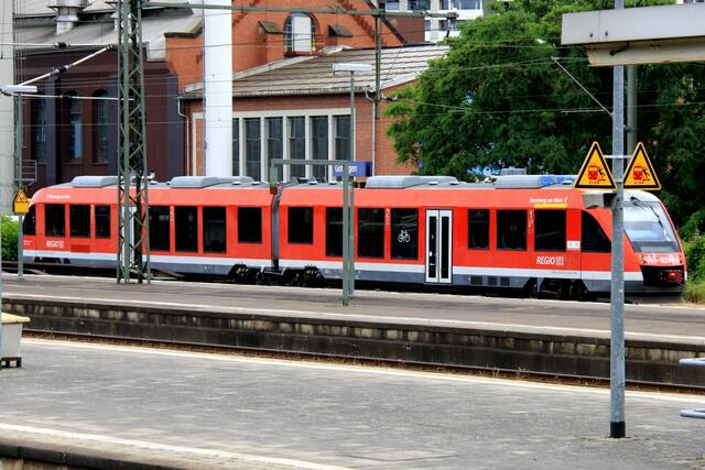 Um 11 Uhr wird ein auf unseren Strecken eingesetzter Triebwagen der Baureihe VT648 auf den Namen „Bad Lauterberg im Harz“ getauft