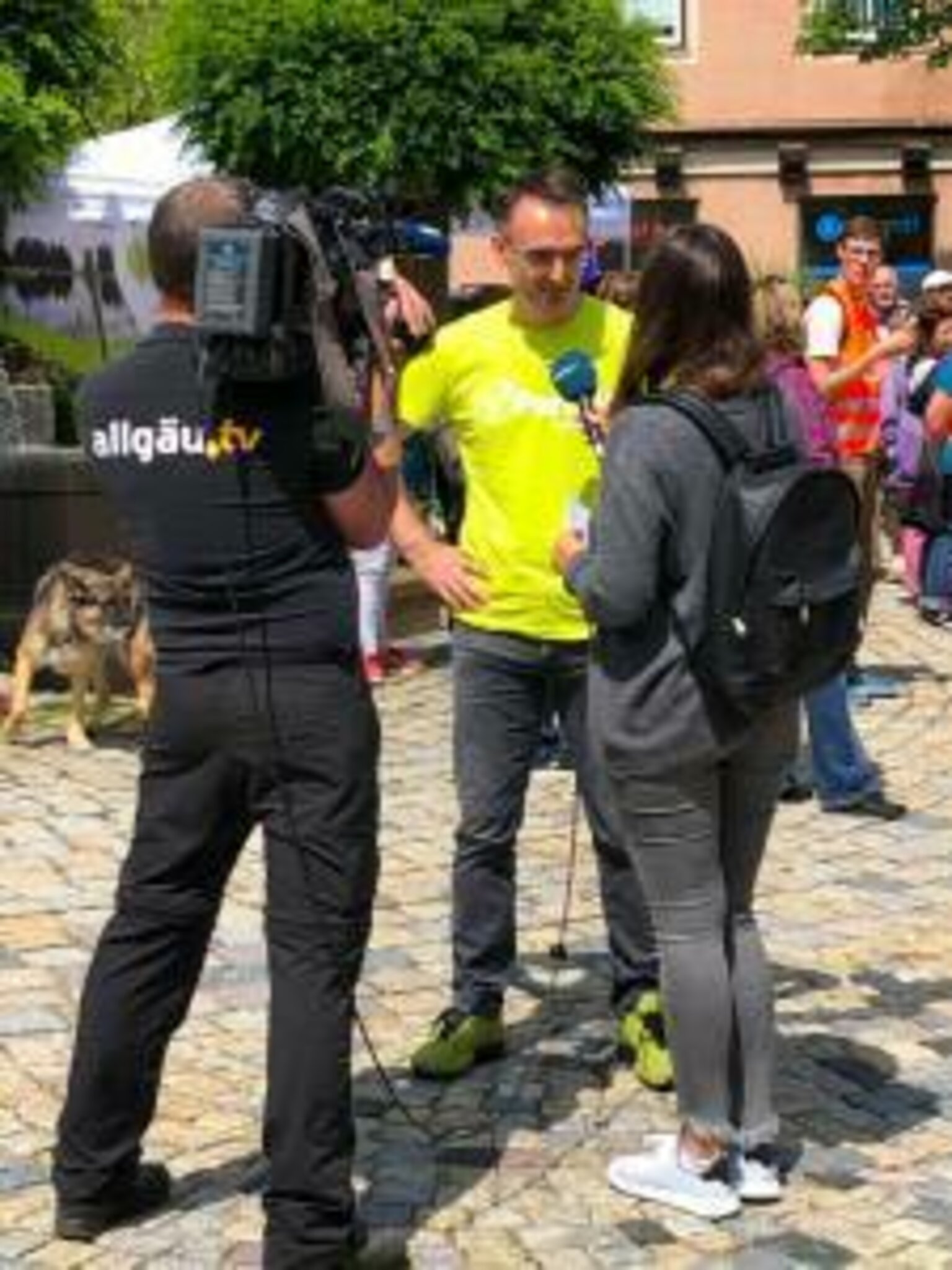 Über 800 Menschen gegen Tierquälerei in Bad Grönenbach auf der Straße ...