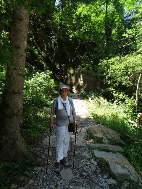 Kirsten beim Abstieg in der Passerschlucht