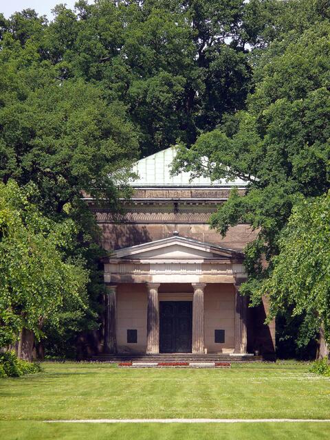 Welfen-Mausoleum im Berggarten.