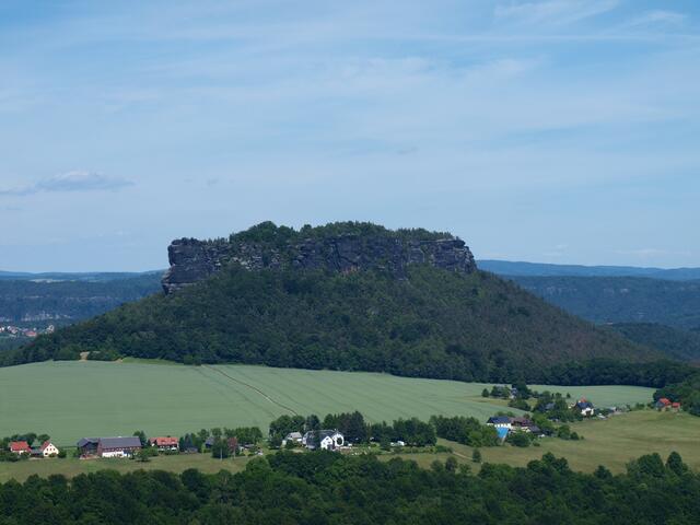 Das Wahrzeichen der Sächsischen Schweiz. Tafelberg Lilienstein.