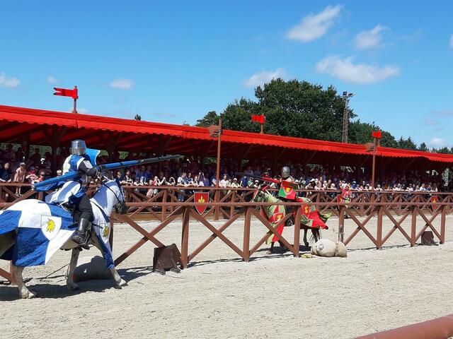 „Battle of the Brick“ heißt die große Rittershow, die Jung und Alt begeistert