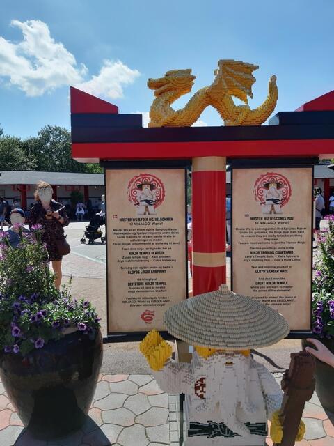 Eingang zur LEGO NINJAGO World