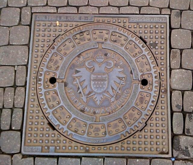 Der Kölner Kanaldeckel