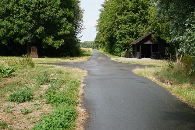Rückblick auf geographischen Mittelpunkt von Barsinghausen