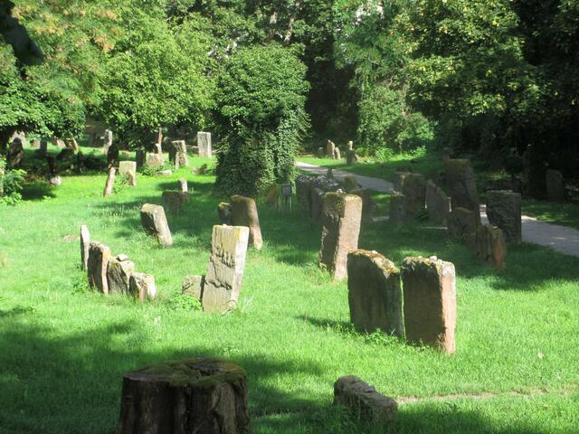 Jüdischer Friedhof "Heiliger Sand"