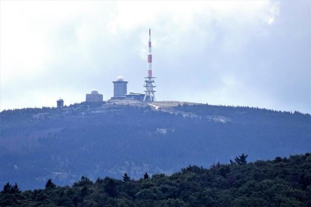Brocken vom Langenberg aufgenommen (13km Luftlinie)