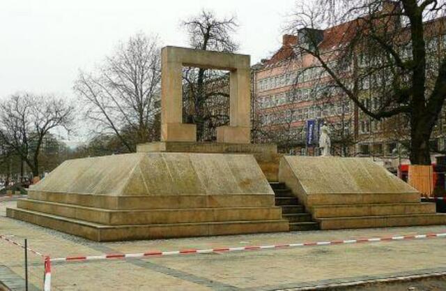 MAHNMAL FÜR DIE ERMORDETEN JUDEN HANNOVERS