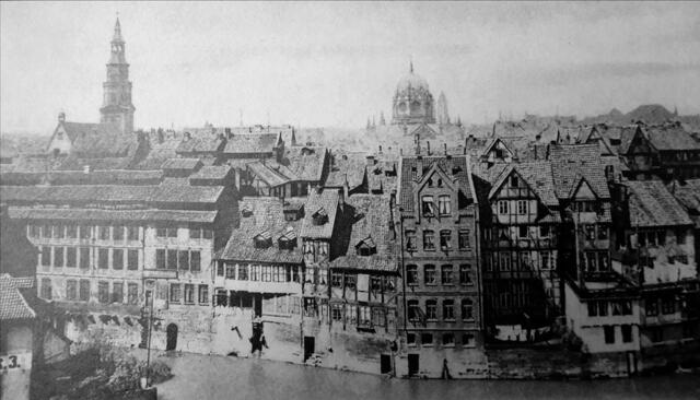 ca. 1900 Blick über die Calenberger Neustadt.
Im Vordergrund die Neue Straße, mittig die Kuppel der Neuen Synagoge,