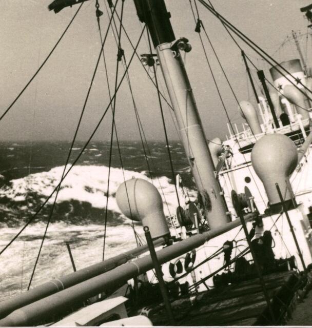 Sturm, kurze hohe Wellen, der „Badewanneneffekt““ im Mittelmeer