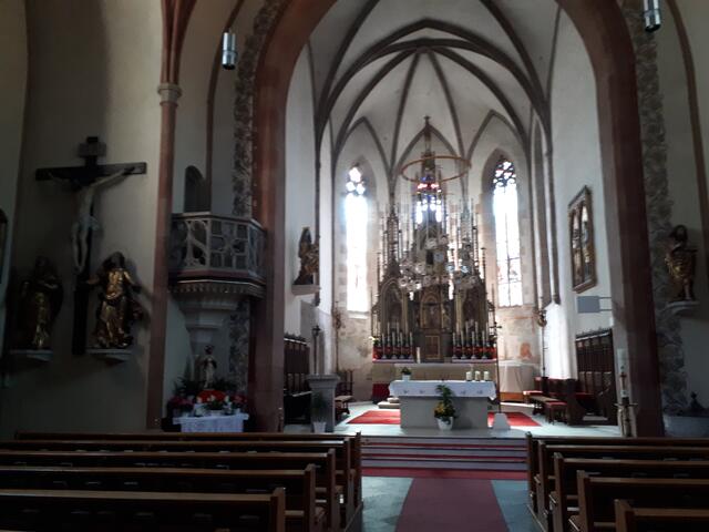 Pfarrkirche in Dorf Tirol. Sie ist dem heiligen Johannes dem Täufer geweiht.