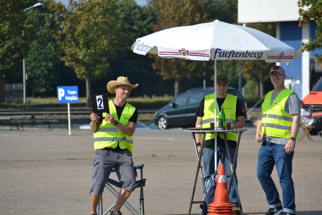 Sportwarte bei der "Arbeit"