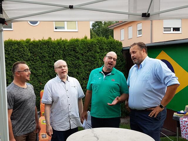 Die Langenhagen Harmony Brothers (Markus Pape, Florian Wegener, Jan Hülsmann und Matthias Gleichmann) brachten ein traditionelles Ständchen und schwelgten in Reiseerinnerungen.