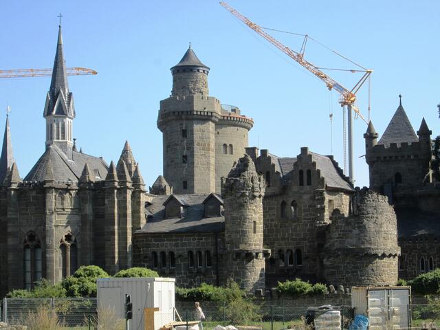 Renovierungsarbeiten am 31.08.2019 an der Löwenburg.