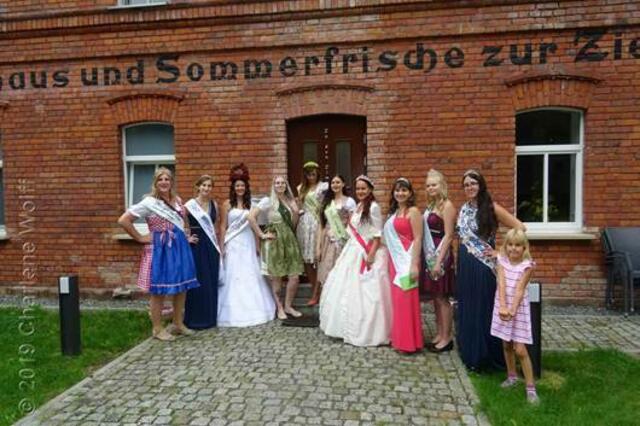 Vor dem Gasthaus und Sommerfrische zur Ziegenmühle