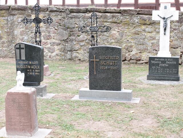 "Friedhof des Gedenkens"